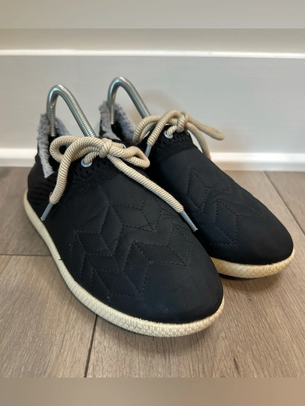 OluKai lightweight flats
